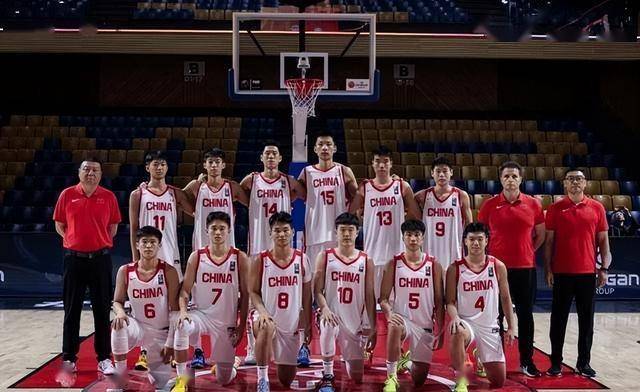 Kaiyun-塞北暴熊队对阵河套雪豹队,斯诺克公开赛惊险晋级,内线统治篮板——节奏掌控在手的简单介绍