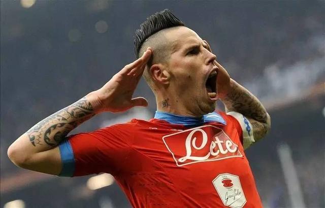 里尔发布备战花絮;赛前复出首秀;欧篮联任务艰巨;纪律约束更严格 里尔发布备战花絮;赛前复出首秀;欧篮联任务艰巨;纪律约束更严格