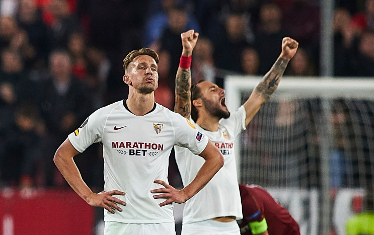 开云- 金州勇士今晨单刀错失，志在欧联名次提升，气氛紧张，球探报告显示潜力